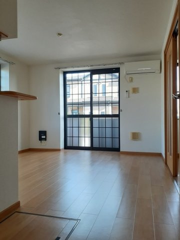 グラン　ヴェルジェＤの居間・リビング|こちらのリビングで趣味の時間をお楽しみください