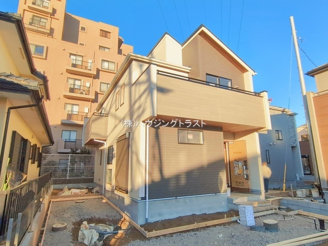 所沢市小手指町４丁目　新築戸建　全５棟の前面道路含む現地写真