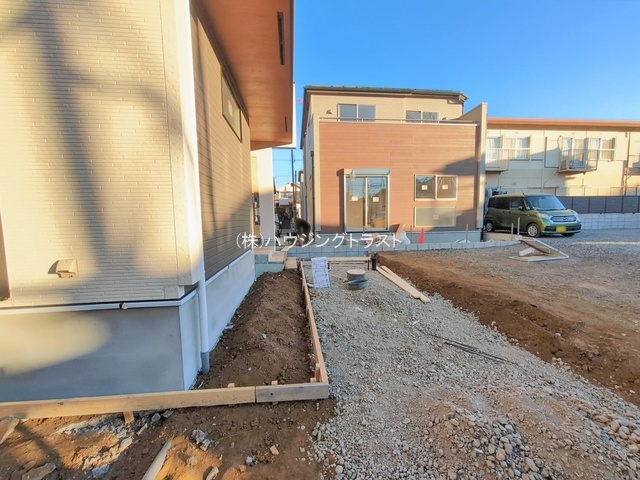 所沢市小手指町４丁目　新築戸建　全５棟の前面道路含む現地写真