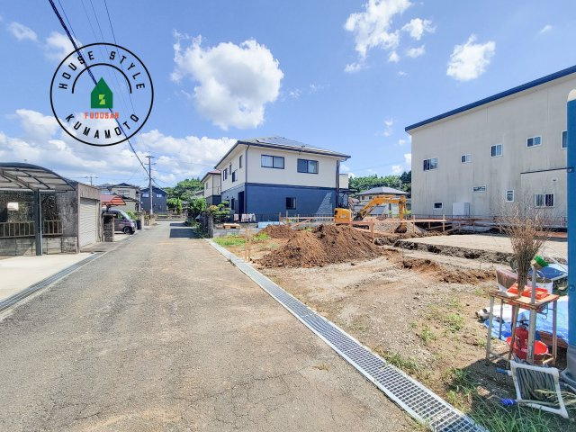 菊池郡大津町杉水第1₋2棟（2号棟）の前面道路含む現地写真|見学の時間などお気軽にお問い合わせ下さい。
