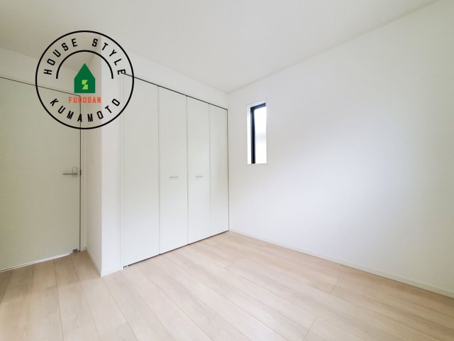 菊池郡大津町杉水第1₋2棟（2号棟）の内観：施工例|和室を上手に活用すると暮らし方の幅が広がります。例えば普段は開け放して、子供の小さいうちはお昼寝や遊びのスペースに。畳はソフトなので転んでもケガをしにくく安心です