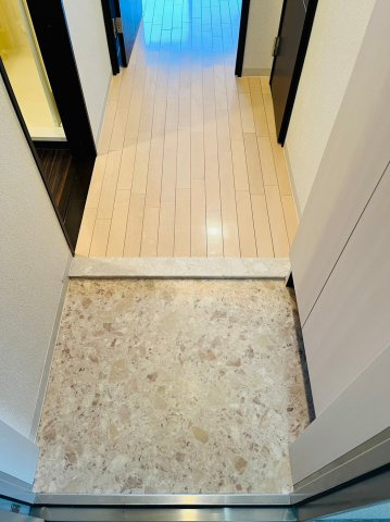 仲介手数料0円！！アルバ志賀本通の玄関