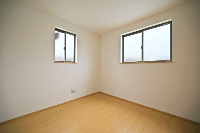 ハートフルタウン浜町新築一戸建て│2SLDK・3LDK+駐車1台可の洋室|-洋室約4.5帖(3F)-