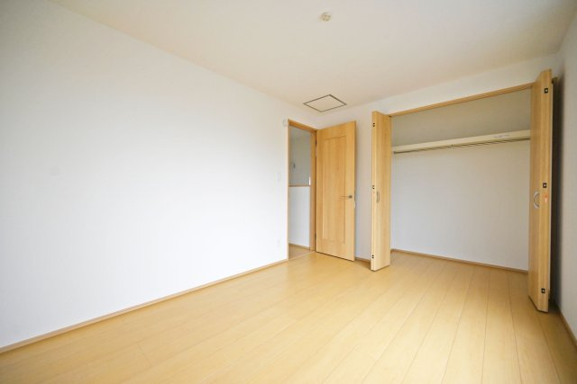 ハートフルタウン浜町新築一戸建て│2SLDK・3LDK+駐車1台可の洋室|-洋室約6帖(3F)-