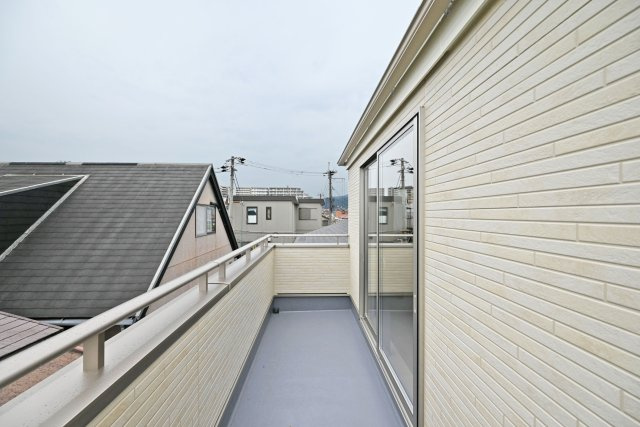 ハートフルタウン浜町新築一戸建て│2SLDK・3LDK+駐車1台可のバルコニー|3階南面バルコニーです。