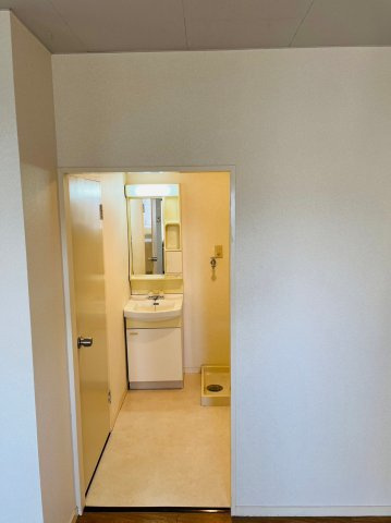 仲介手数料0円！！レスカール一番町の洗面所