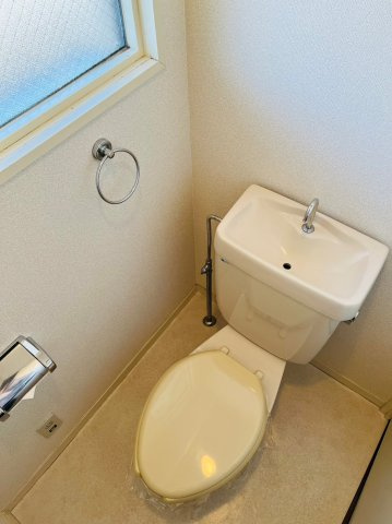 仲介手数料0円！！レスカール一番町のトイレ