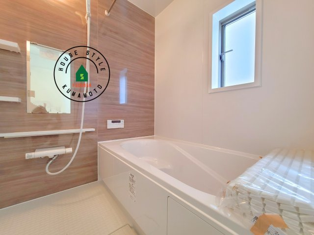 山鹿市川端町第4-2棟(1号棟)の内観：施工例|浴室は一日の疲れを癒す場所だから、家族みんながゆったりできる快適設計。追い炊き機能付きオートバス。安定した温度で、いつでも快適に入浴できます。