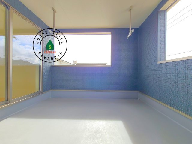 山鹿市川端町第4-2棟(1号棟)の外観：施工例|バルコニーに自分のこだわりをもたせる。120％自由自在のバルコニー。もちろんお洗濯物を干す、ゴミを一時保管するなどもおまかせください。バルコニーを多目的スペースとして考えてみましょう。