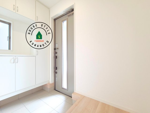 山鹿市川端町第4-2棟(1号棟)の内観：施工例|二重ロックでしっかり防犯対策ができます。