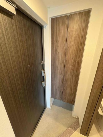 エヌステージ西船橋市川の玄関