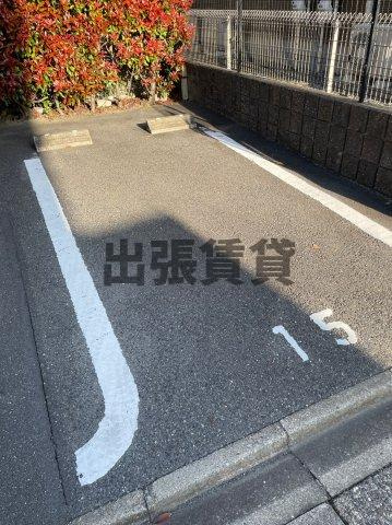 仲介手数料０円！リヴィエール新の駐車場