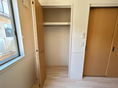 【収納】 | ロイヤルハイツ　フローラ | 洋室　クローゼット（イメージ）