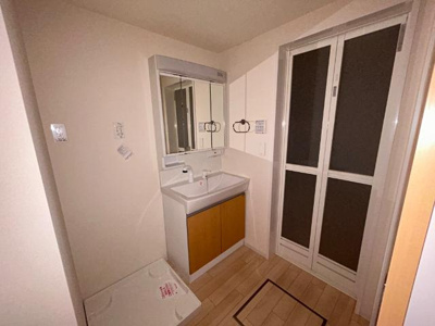 【洗面所】 | ロイヤルハイツ　フローラ | 洗髪洗面化粧台（イメージ）