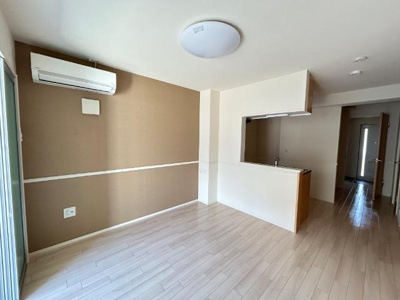 【居間・リビング】 | ロイヤルハイツ　フローラ | リビング（イメージ）