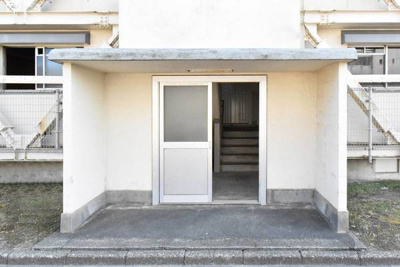 【エントランス】 | ビレッジハウス高岡野村2号棟