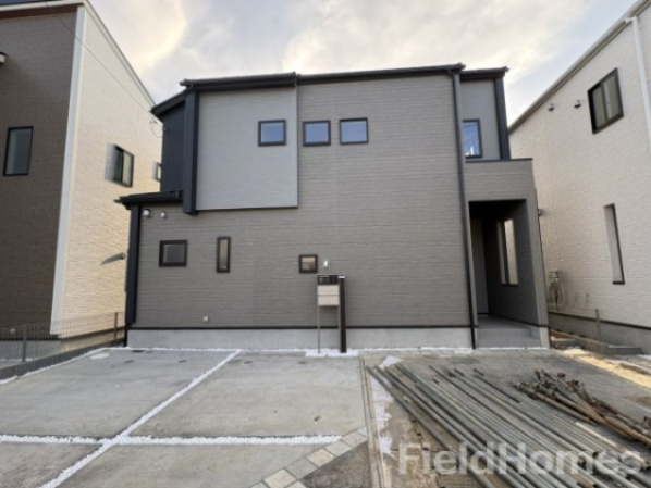 平塚市出縄新築戸建て　9号棟の外観|外観施工例