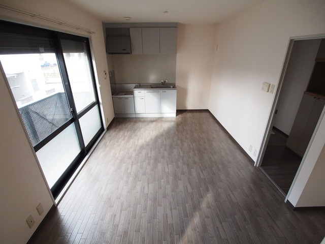 ローレル2の居間・リビング