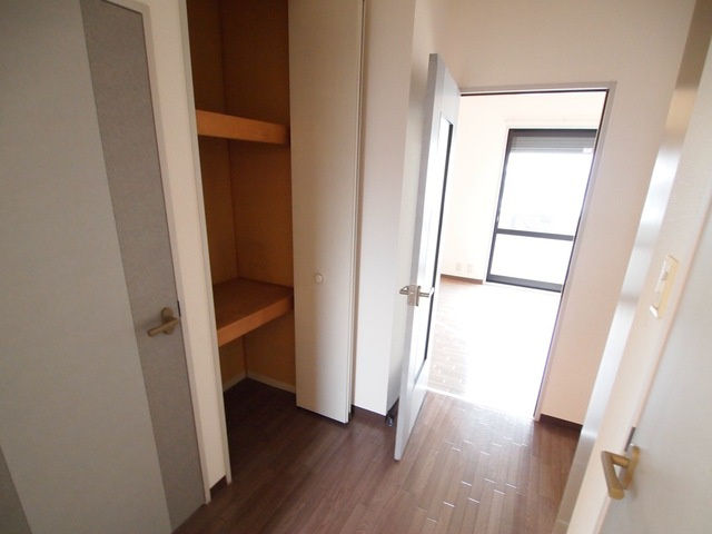 ローレル2の収納|玄関収納