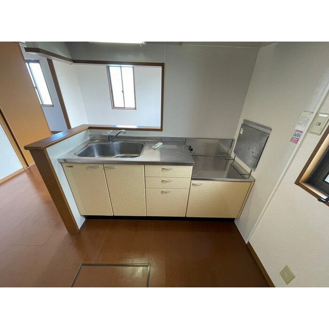 岐阜市日置江１丁目のアパートのキッチン
