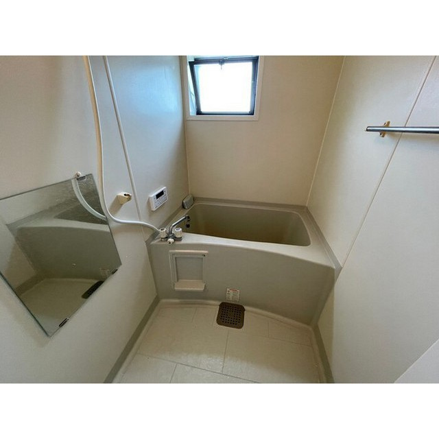 岐阜市日置江１丁目のアパートの浴室