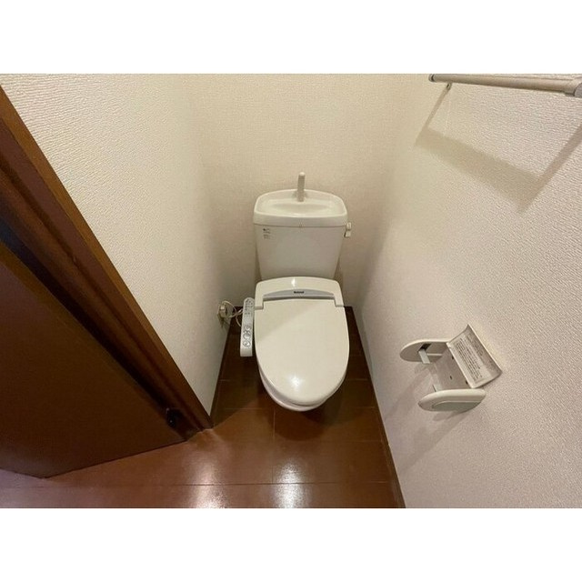 岐阜市日置江１丁目のアパートのトイレ