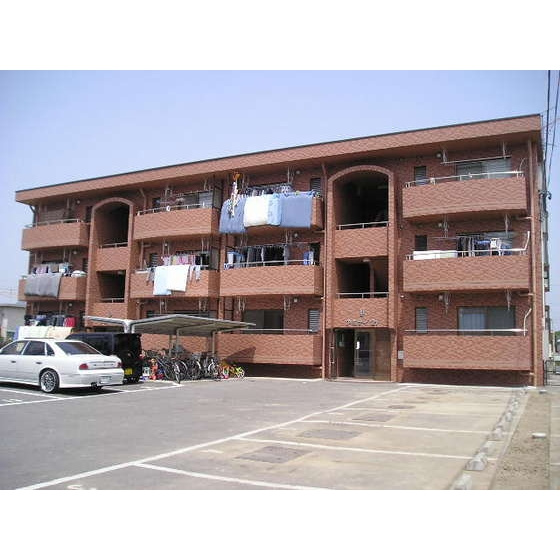 岐阜市柳津町上佐波１丁目のアパートの外観