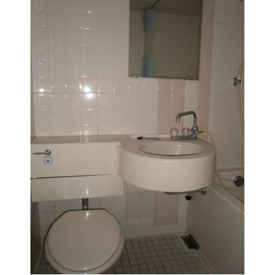 岐阜市北鶉５丁目のアパートのトイレ