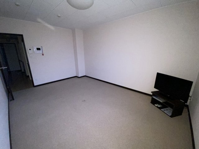 レオネクストパインヒルの居間・リビング|2階の写真です。