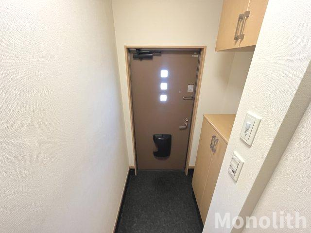 メゾンアイリスの玄関