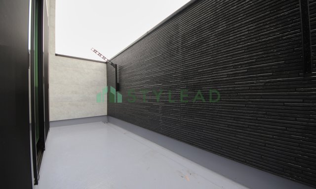 【バルコニー】