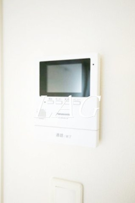 【セキュリティ】 | hacco house | モニター付きインターフォンです。