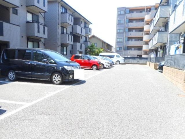 エトワール　Ｄの駐車場