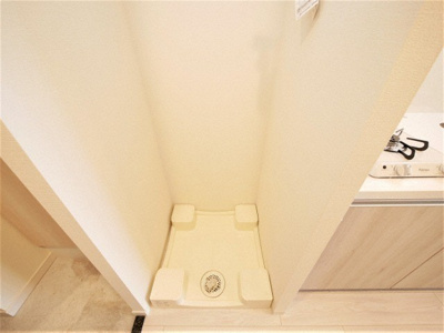 【設備】 | プレサンス福島ミッドエル | 洗濯機置き場です