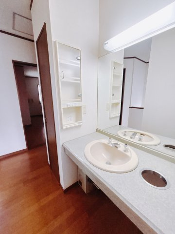 【中古戸建】伊勢崎市田中島町の独立洗面台