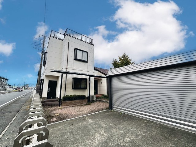 【中古戸建】伊勢崎市田中島町の外観|内覧の際は「027-386-8693」もしくはスーモからご気軽にお問い合わせください♪
