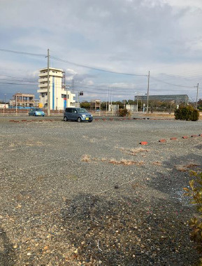 野洲市辻町の事業用地の外観