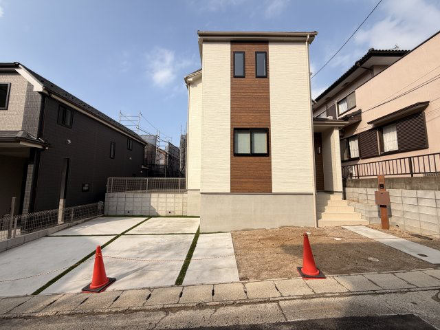 東区香住ヶ丘5丁目　B号棟の外観
