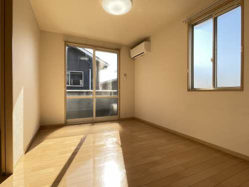 ファミール琴平の居間・リビング