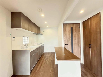 【玄関】 | 磯子汐見台ヒルズ | 落ち着いた玄関です