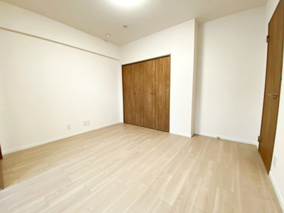 【洋室】 | ヨコハマアイランドガーデン | 落ち着いた色調の洋室です