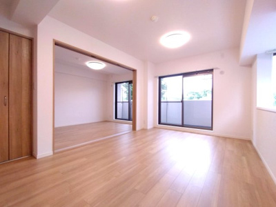 【居間・リビング】 | サングレイス洋光台    | こちらの居間で趣味の時間をお楽しみください