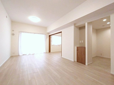 【居間・リビング】 | 藤和ライブタウン横浜神大寺A棟 | ゆったり過ごせる居間です