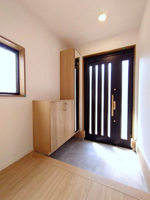 【玄関】 | 相模原市南区西大沼五丁目戸建 | 毎日通る玄関はこちらです