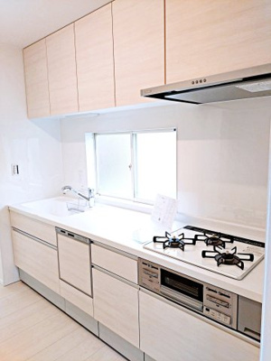 【キッチン】 | 横浜市青葉区美しが丘西二丁目戸建 | コンパクトなキッチンで掃除もラクラク