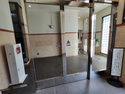 【エントランス】 | クリオ衣笠参番館 | 落ち着いたエントランスです
