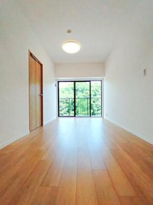 【洋室】 | 追浜パーク・ホームズ | 個人の部屋や寝室として使える洋室です