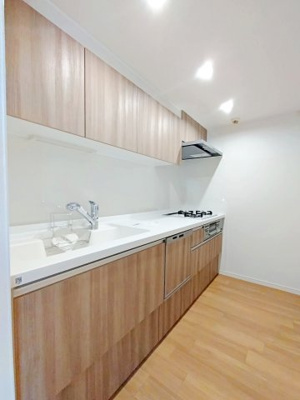【キッチン】 | 追浜パーク・ホームズ | コンパクトなキッチンで掃除もラクラク