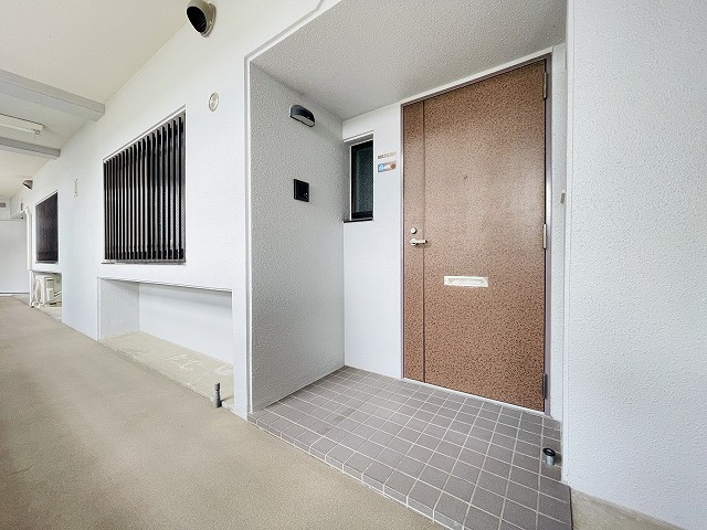 【玄関】 | レークヒルズ野多目１番館Ｂ棟
