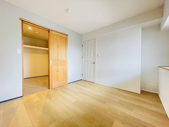 【洋室】 | レークヒルズ野多目１番館Ｂ棟